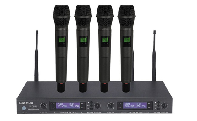 Вокальная радиосистема OPUS UHF-8420HH