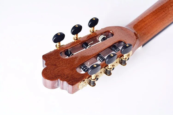 Гитара классическая Smiger CG-710S-EQ